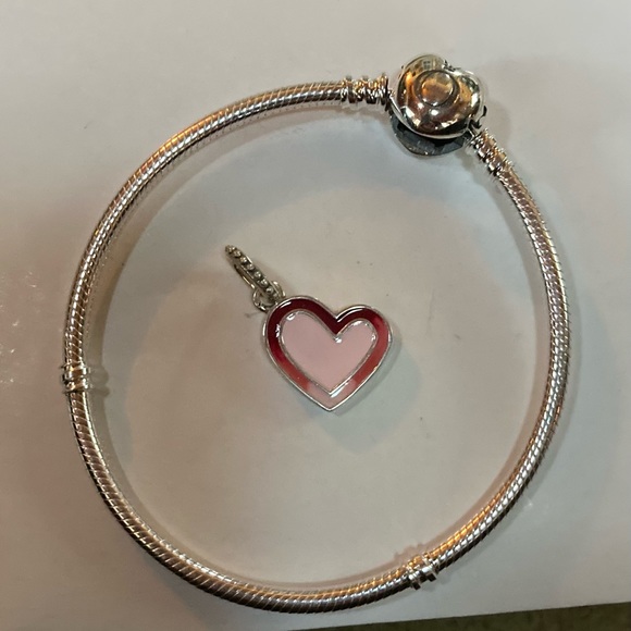 PANDORA Heart Clasp Bracelet with Heart of Love Charm - Picture 2 of 6